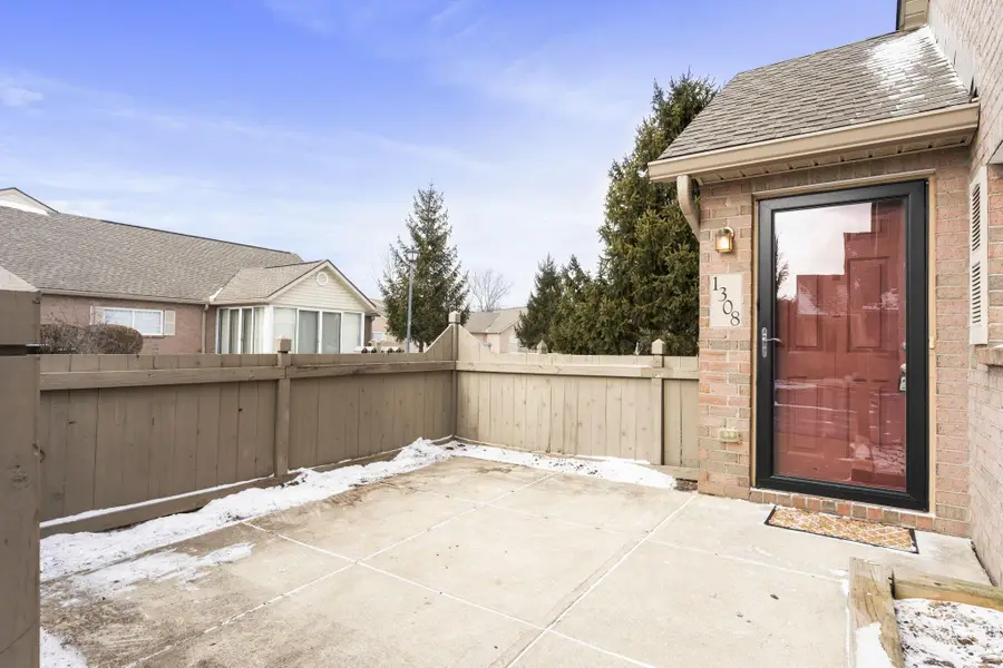 1308 Amberlea Drive W, Columbus, OH 43230 - Image #3