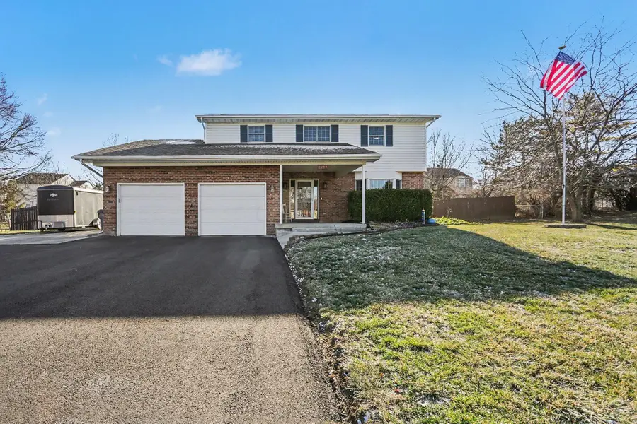2277 Hills Wood Drive, Grove City, OH 43123 - Image #2