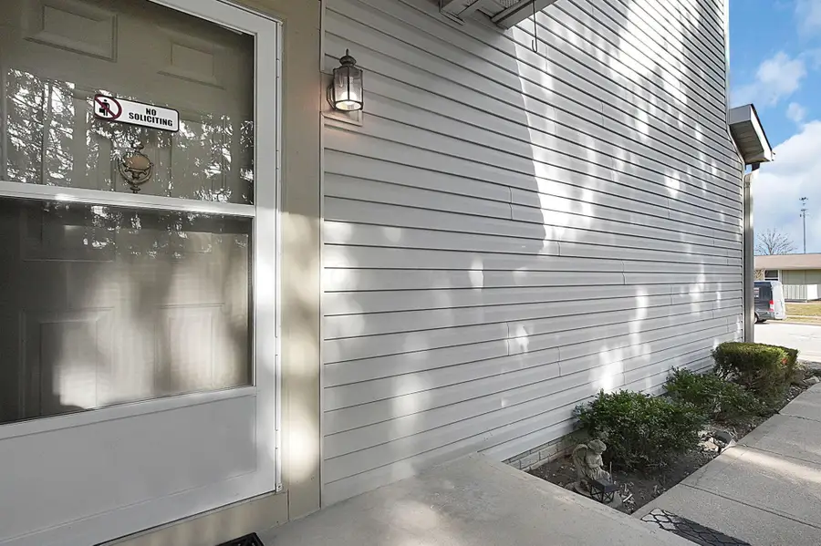 2571 Rustling Oak Boulevard, Hilliard, OH 43026 - Image #3