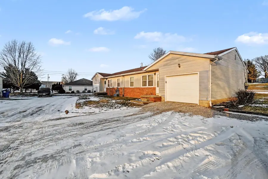 151 W Smiley Avenue, Shelby, OH 44875 - Image #2