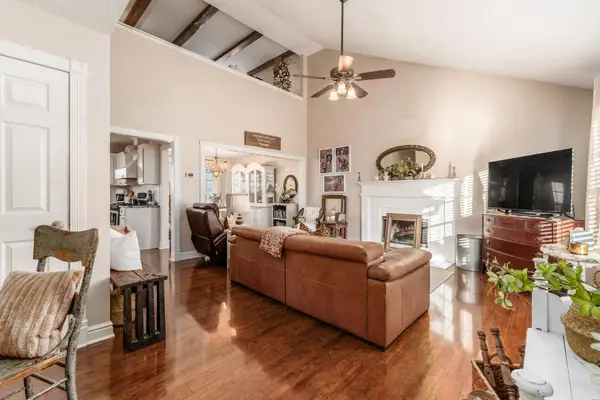 71 Gala Avenue, Pataskala, OH 43062