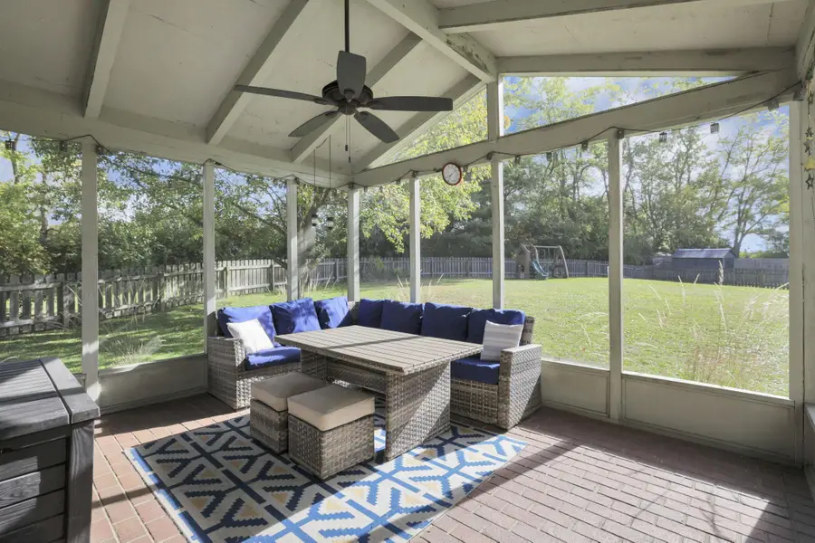 7765 Leaview Drive, Columbus, OH 43235 - Image #3