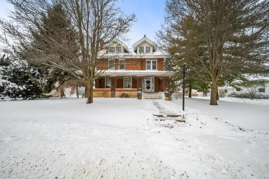 230 W Columbus Street, Mount Sterling, OH 43143 - #2