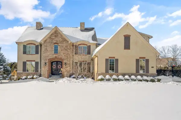 9338 Deer Path Court, Powell, OH 43065