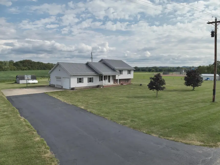 5974 Amanda Southern Road Sw, Amanda, OH 43102 - #2