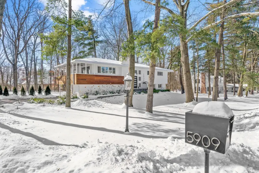 5909 Whitman Road, Columbus, OH 43213 - Image #2