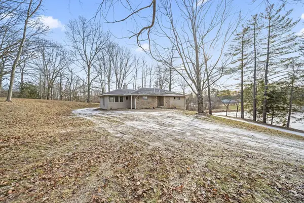 2696 Silver Street, Granville, OH 43023