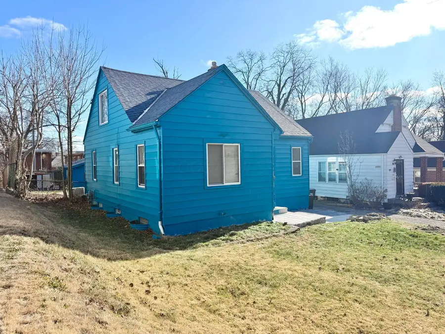 112 Valleyview Drive, Dayton, OH 45405 - #2