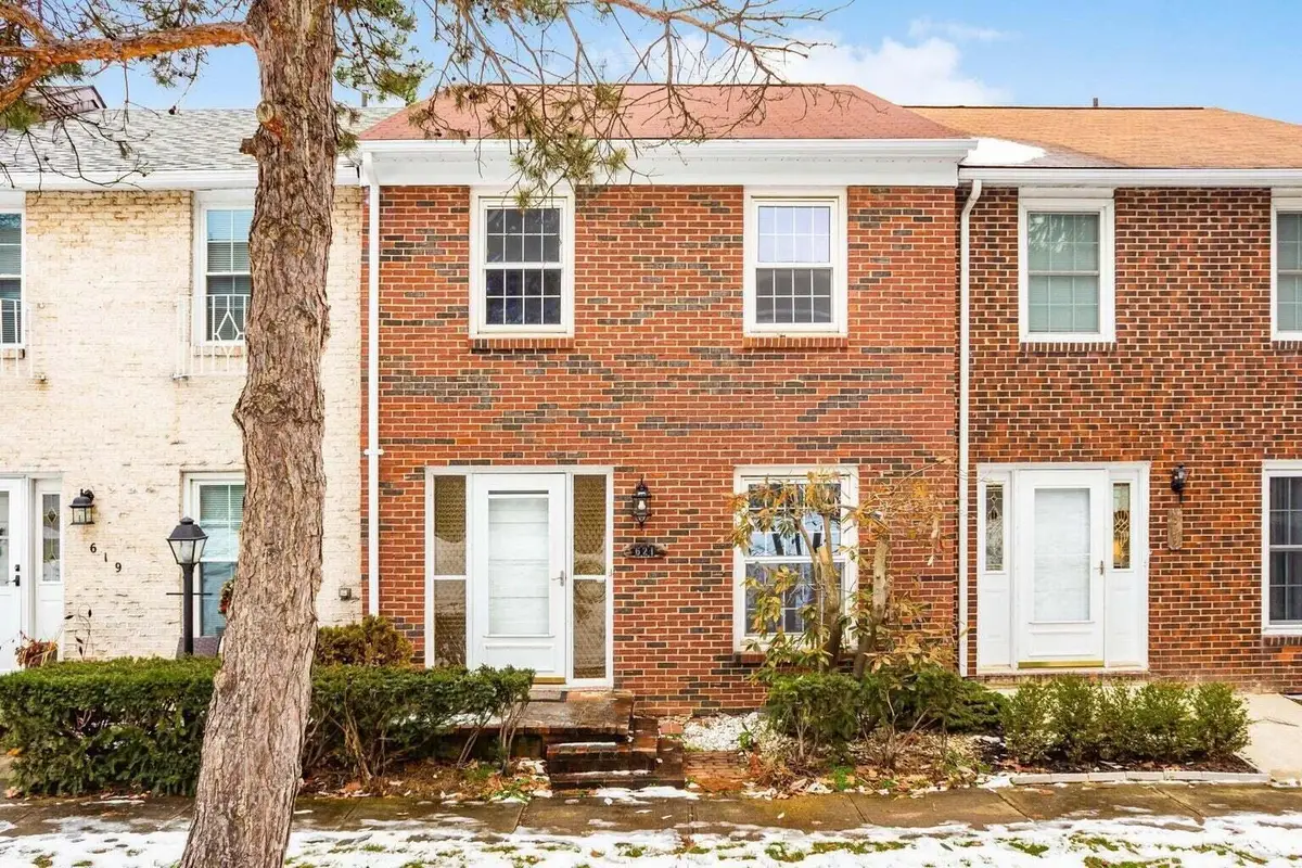 621 Simbury Street, Columbus, OH 43228 - Image #1