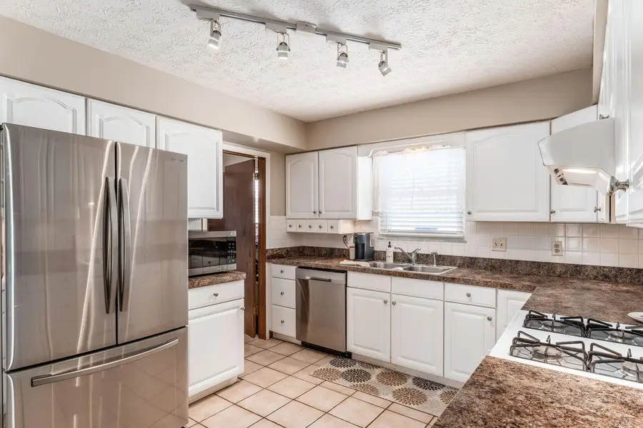 460 Willow Run Drive, Pickerington, OH 43147 - #2