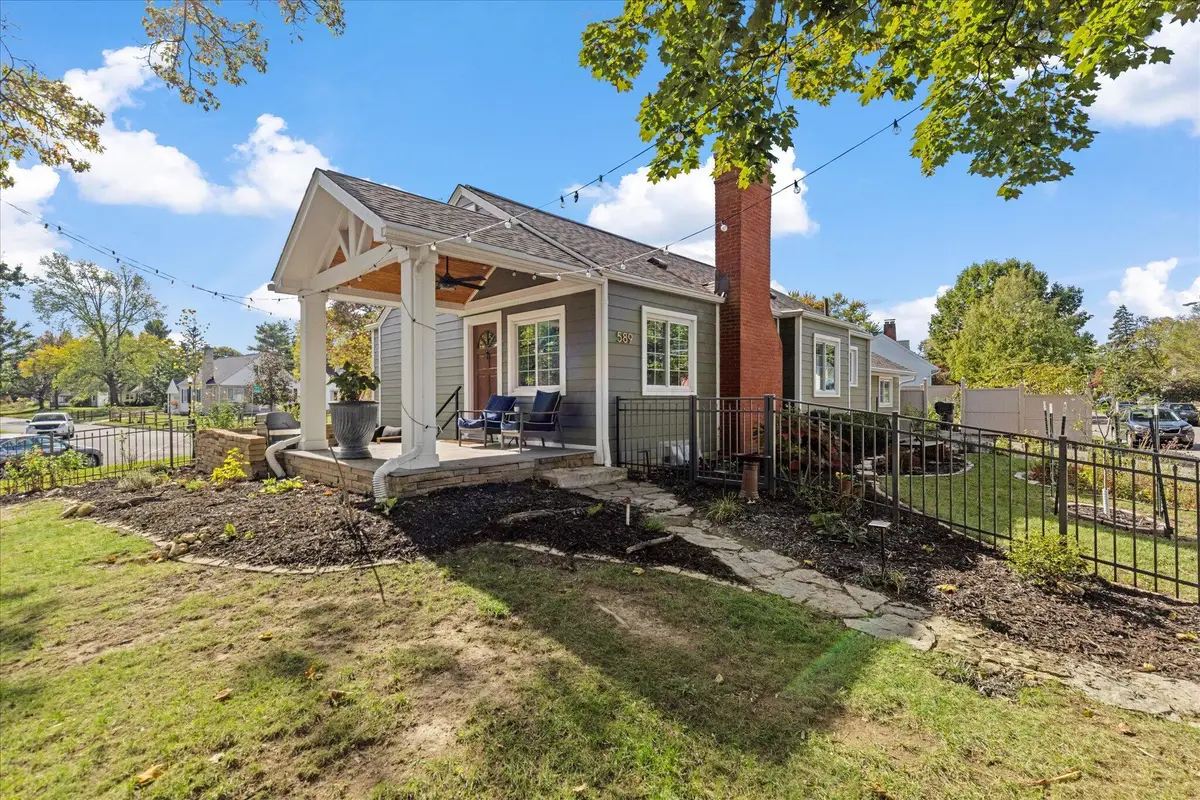 589 Clinton Heights Avenue, Columbus, OH 43202 - Image #1