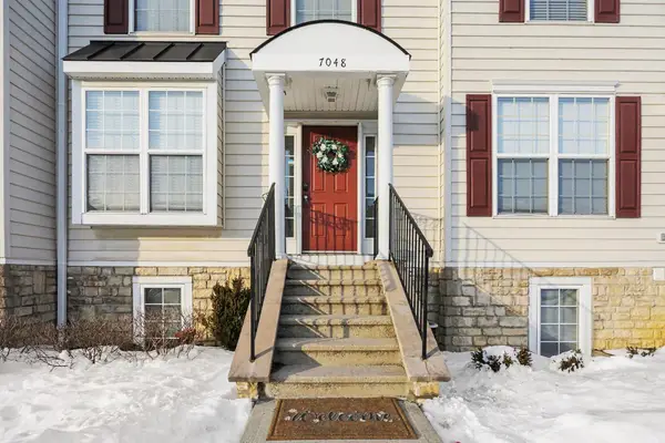 7048 Monarchos Drive, New Albany, OH 43054