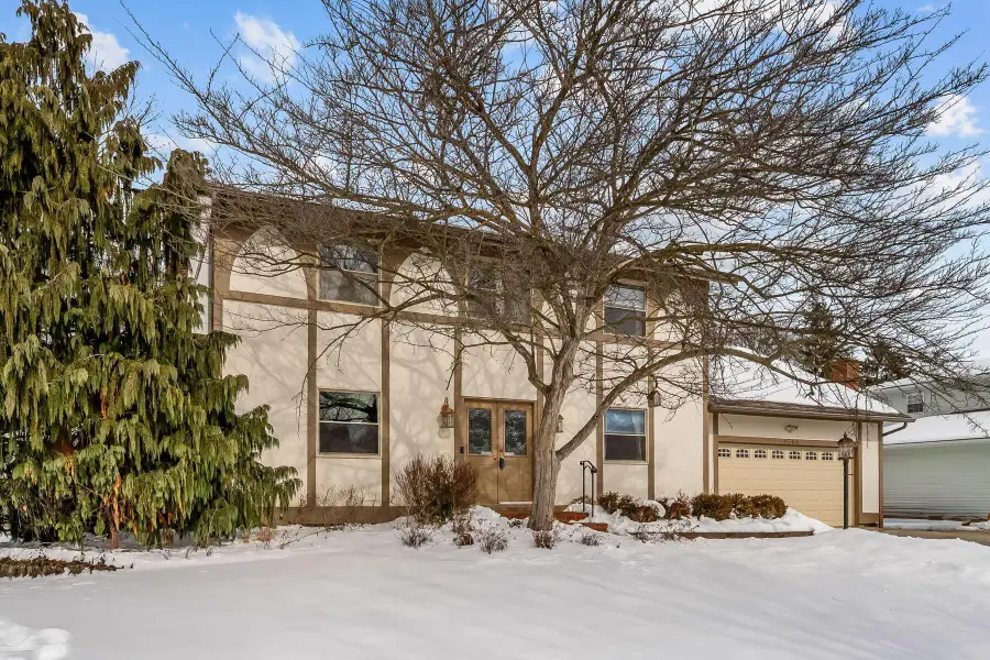 1566 Lorraine Avenue, Columbus, OH 43235 - #3