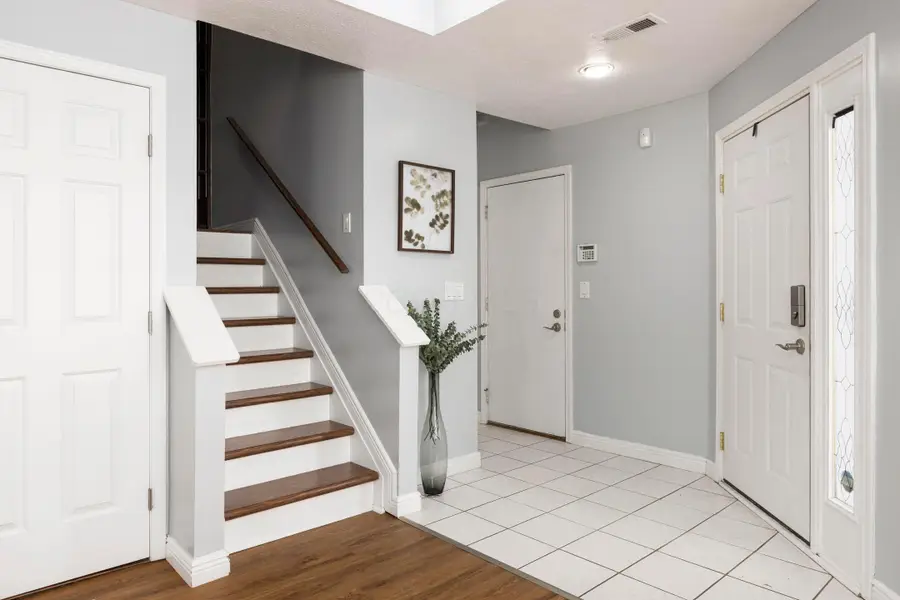 4990 Village Mews, Westerville, OH 43081 - Image #2