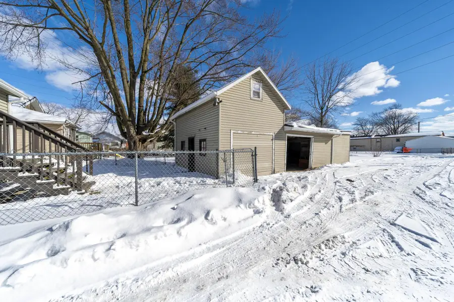 393 E George Street, Marion, OH 43302 - #2