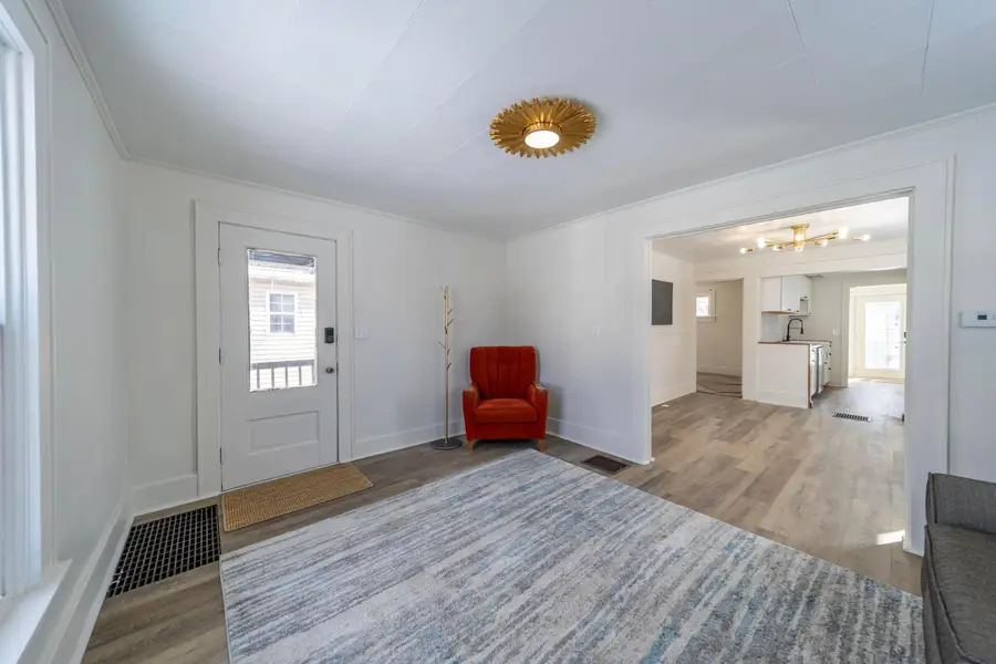 393 E George Street, Marion, OH 43302 - #3