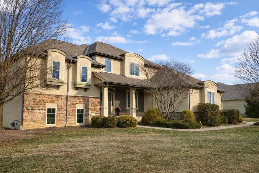 7196 S Maple Leaf Circle, Blacklick, OH 43004 - Image #2