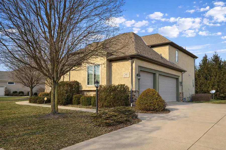 7196 S Maple Leaf Circle, Blacklick, OH 43004 - Image #3