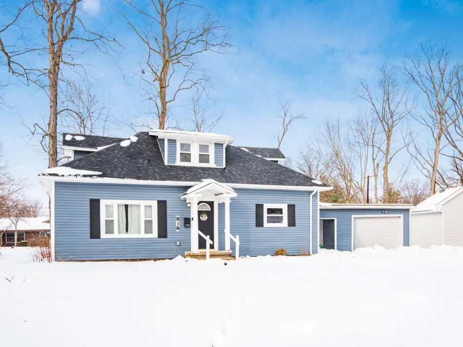 818 W 8th Street, Marysville, OH 43040 - #3