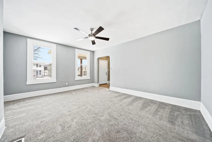 378 E Franklin Street, Circleville, OH 43113 - #3