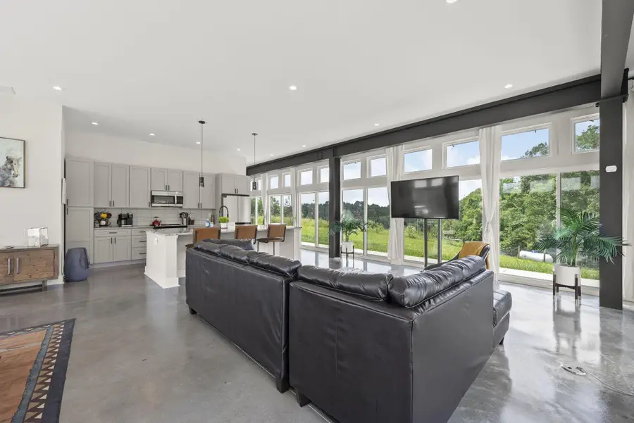 19718 Feathers Road, Logan, OH 43138 - #3