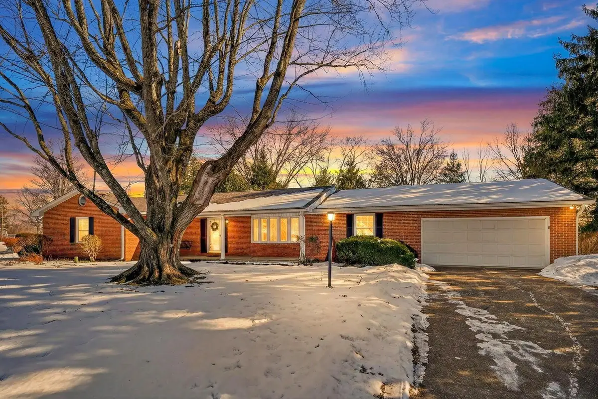 710 Hawthorne Drive, Circleville, OH 43113 - #1