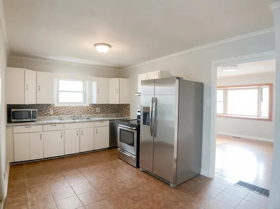 940 Minerva Avenue, Columbus, OH 43229 - #2