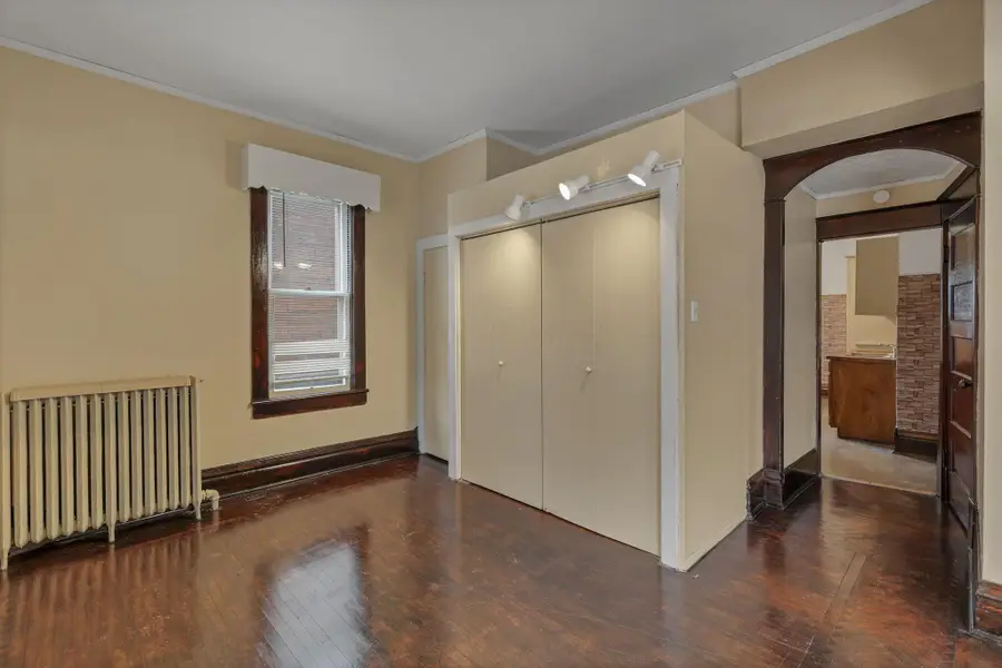 342 E Chestnut Street, Lancaster, OH 43130 - #3