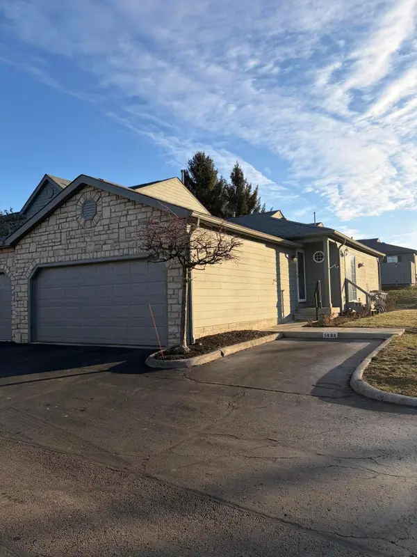 5698 Blendon Place Drive, Columbus, OH 43230