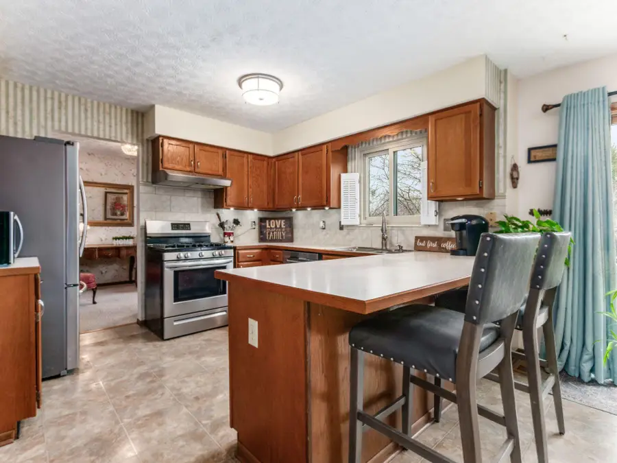 1760 Fallhaven Drive, Columbus, OH 43235 - #3