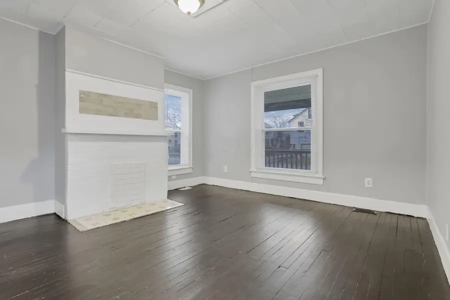 2475 Parkwood Avenue, Columbus, OH 43211 - #2