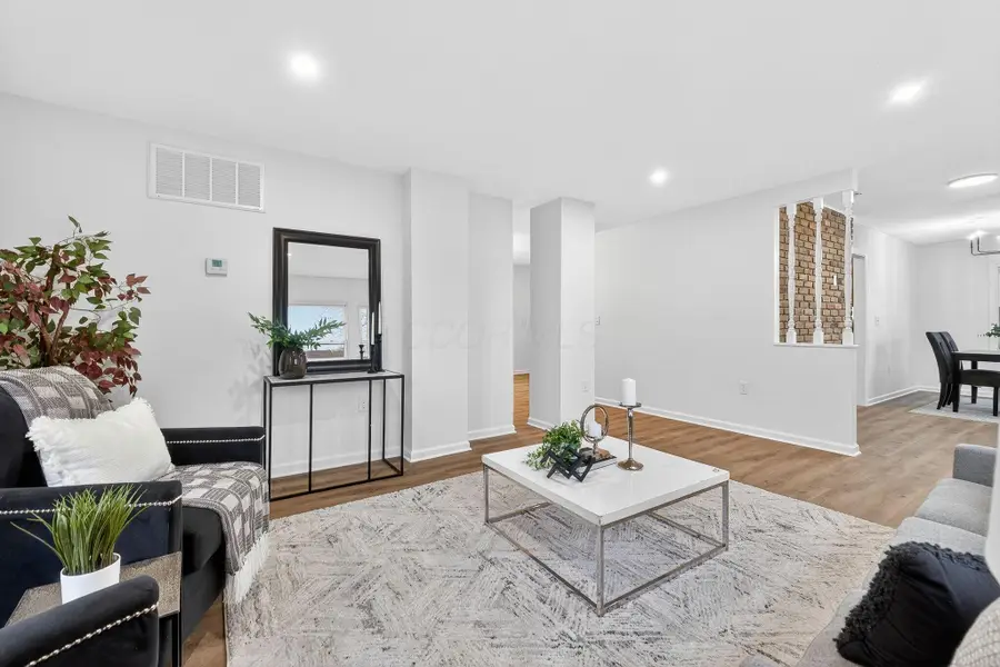 399 Carilla Lane, Columbus, OH 43228 - #3