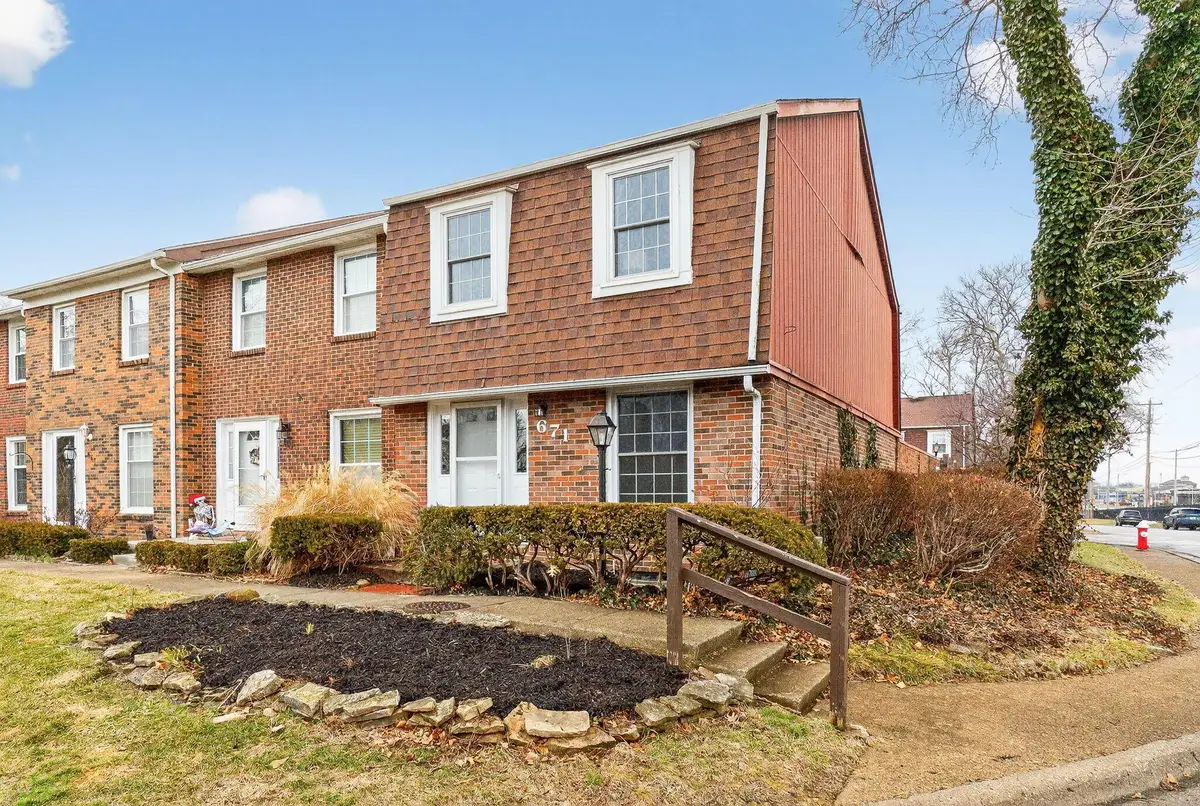 671 Simbury Street, Columbus, OH 43228 - #1