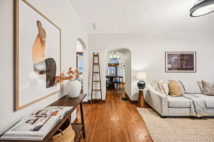 122 W Rathbone Avenue, Columbus, OH 43214 - #2