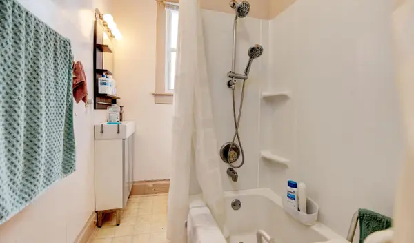 1441 E Long Street, Columbus, OH 43203