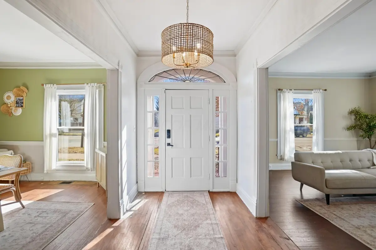 114 W Temple Street, Washington Court House, OH 43160 - #1