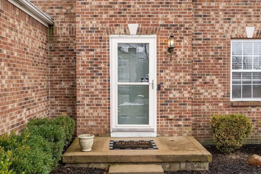 4040 Creekwood Drive, Lewis Center, OH 43035 - #3