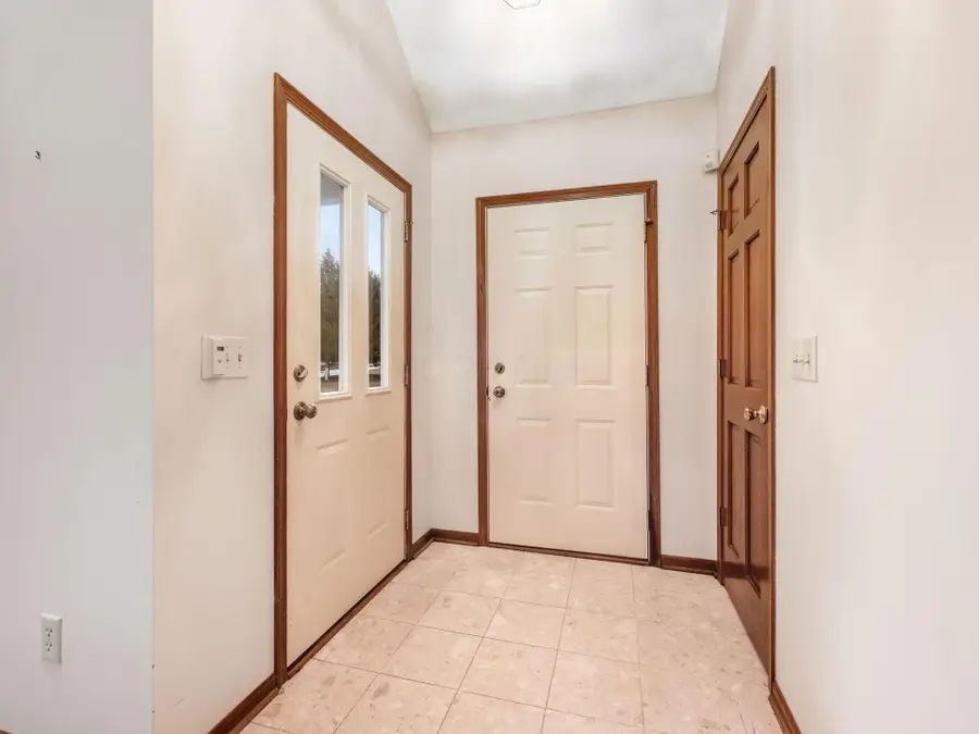 5935 Abbey Church Road, Dublin, OH 43017 - #3