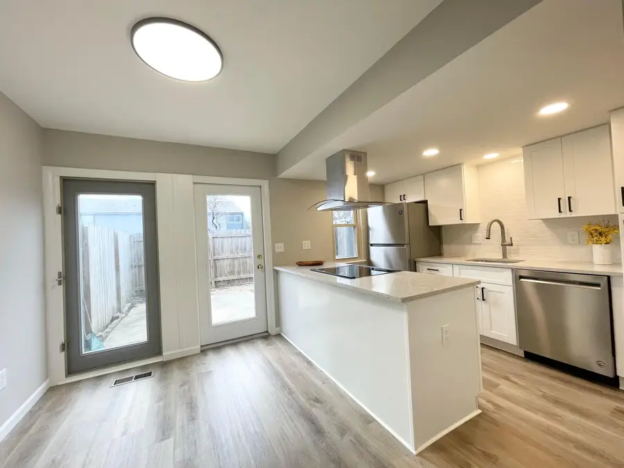 1046 Merrimar Circle N, Columbus, OH 43220 - #2