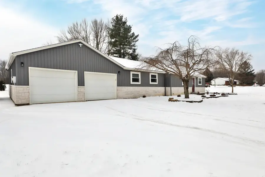 7380 Lewis Center Road, Westerville, OH 43082 - #2