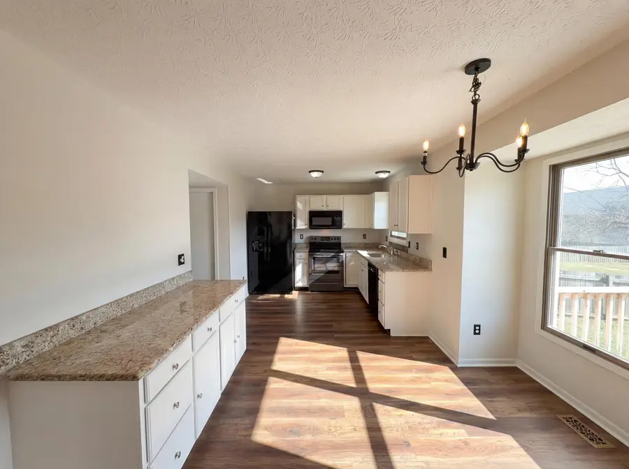 1174 Onaway Court, Columbus, OH 43228 - #2