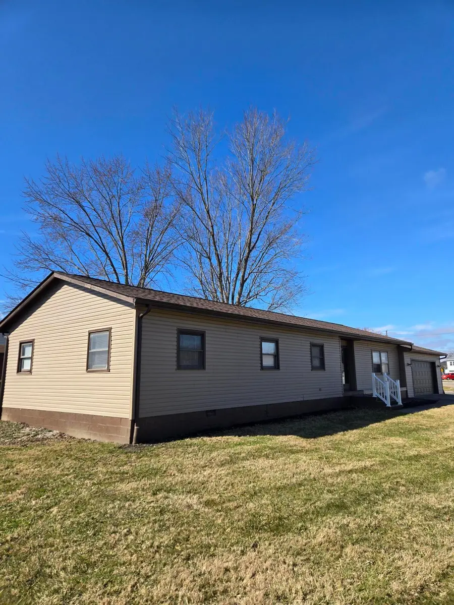1044 Kelly Drive, Hebron, OH 43025 - #2