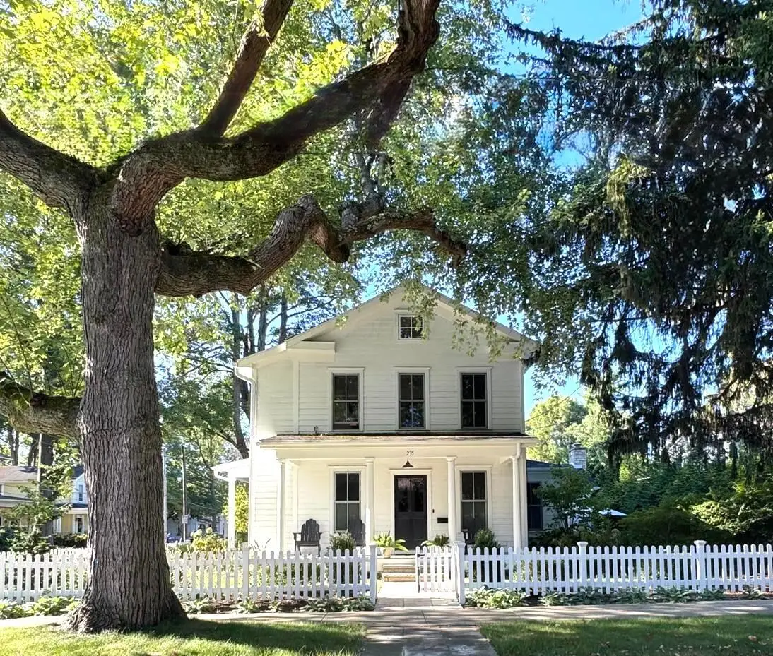 235 E Elm Street, Granville, OH 43023 - #1