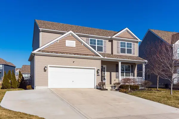 160 Chestnut Commons Drive, Commercial Point, OH 43116