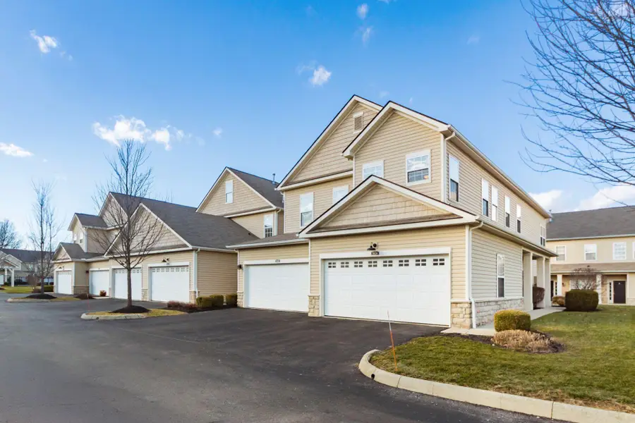 1426 Carylake Circle, Columbus, OH 43240 - #2