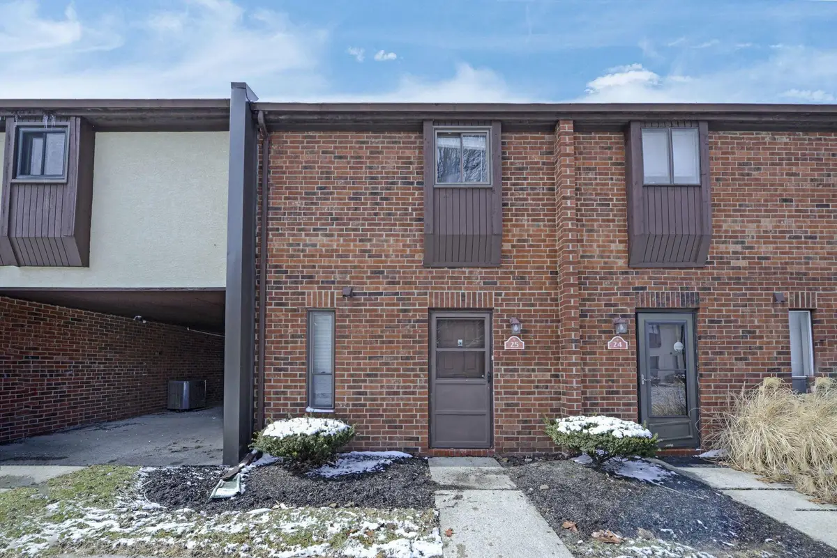 25 King Arthur Court, Westerville, OH 43081 - #1