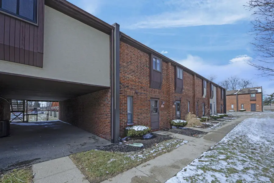 25 King Arthur Court, Westerville, OH 43081 - #3