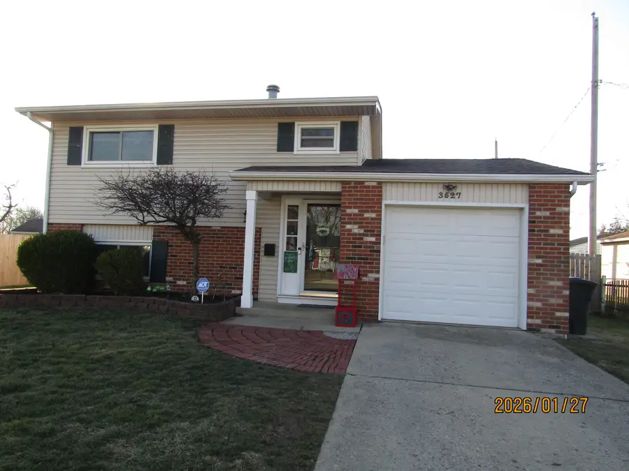 3527 Devin Road, Grove City, OH 43123 - #2