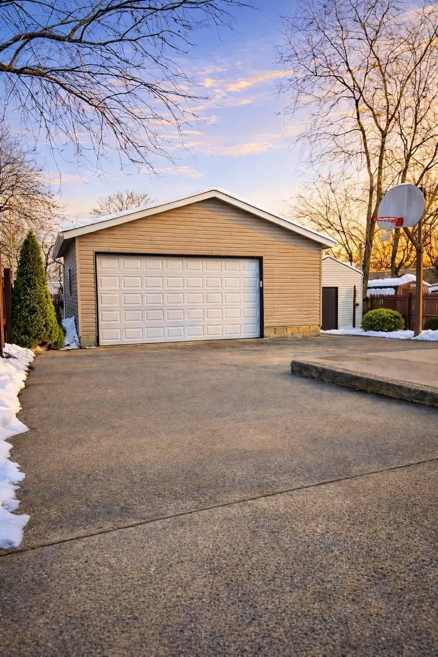 3516 Meadow Valley Street, Columbus, OH 43207 - #2