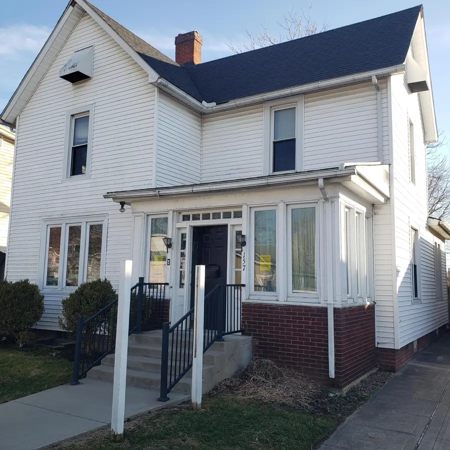 157 W High Street, Circleville, OH 43113 - #2